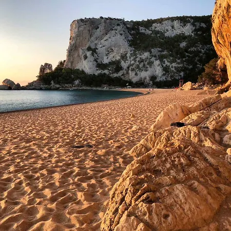 La Meridiana Iun P2300 شقة